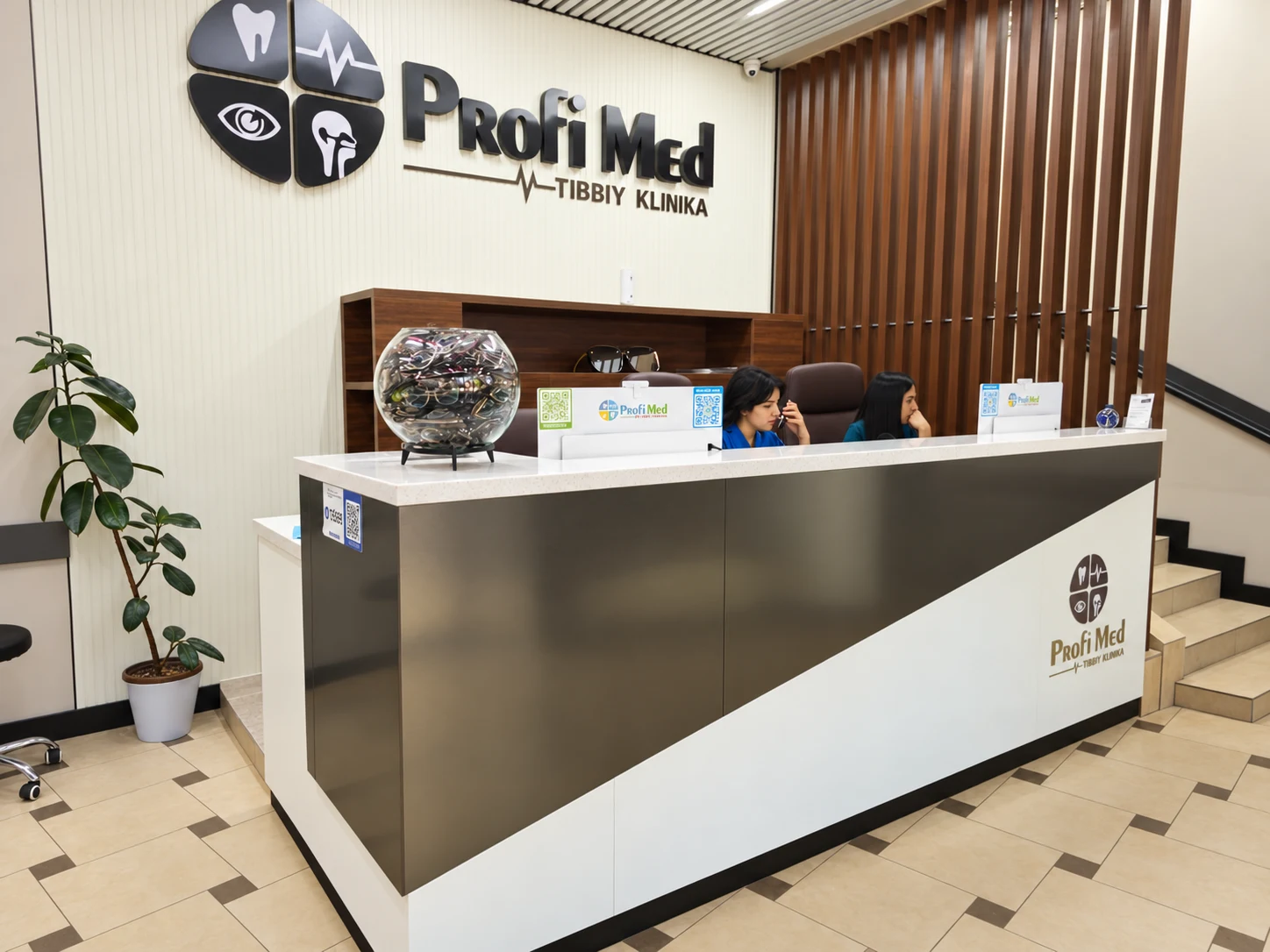 ProfiMed reception desk and clinic staff